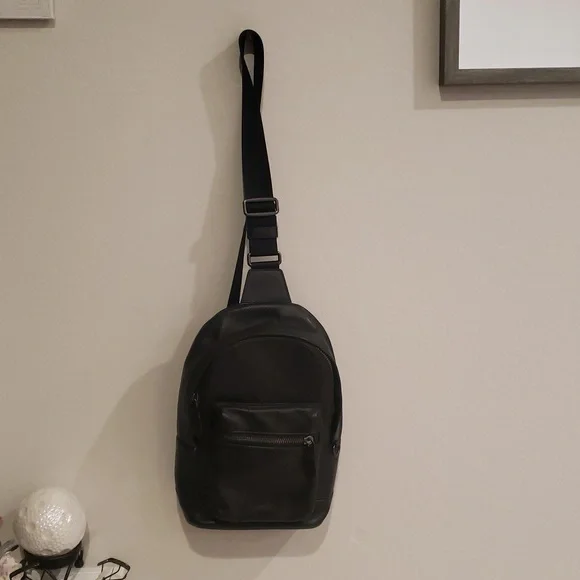 Coach Black Leather Men's Sling Bag - Picture 14 of 14